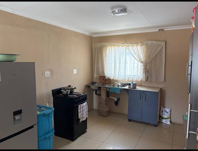 2 BEDROOM FREEHOLD FOR SALE IN SOSHANGUVE S